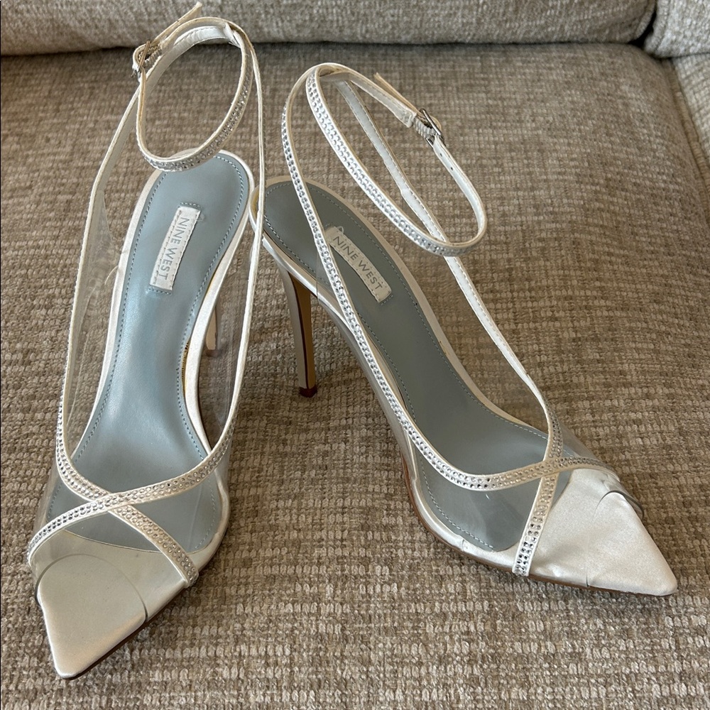 Nine West Parise 3 White/Clear Pointed Toe Stiletto Heels-Size 9 NWOT
